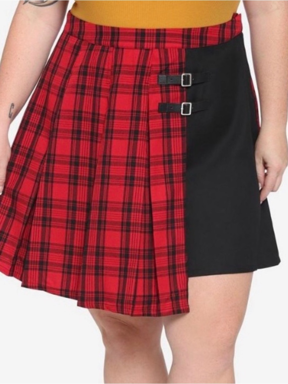 EUC Red & Black Plaid Asymmetrical Buckle Skirt Juniors Size Large